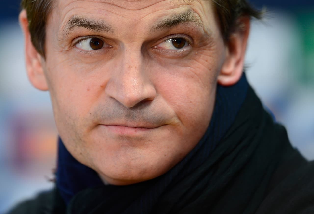 Cuando llegó a la categoría Cadete B fue dirigido por Tito Vilanova, con quién se reencontraría años más tarde en el primer equipo.