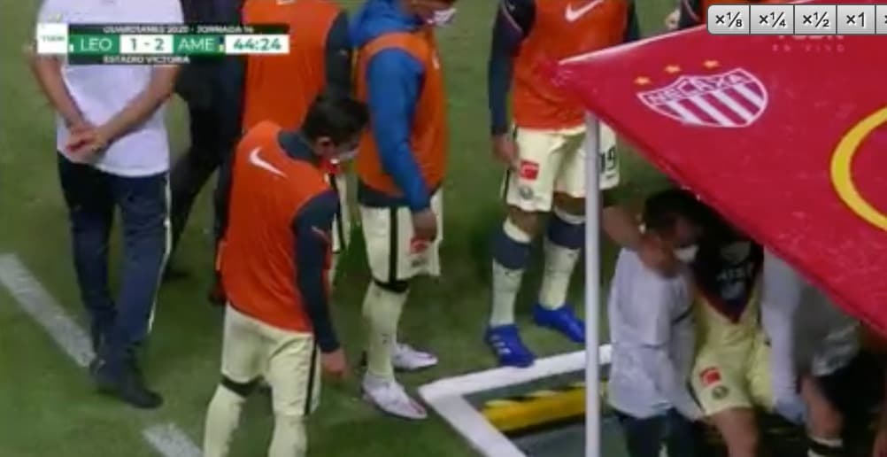 Nicolás Benedetti abandonó el partido frente al León en llanto gracias a una nueva lesión del colombiano.