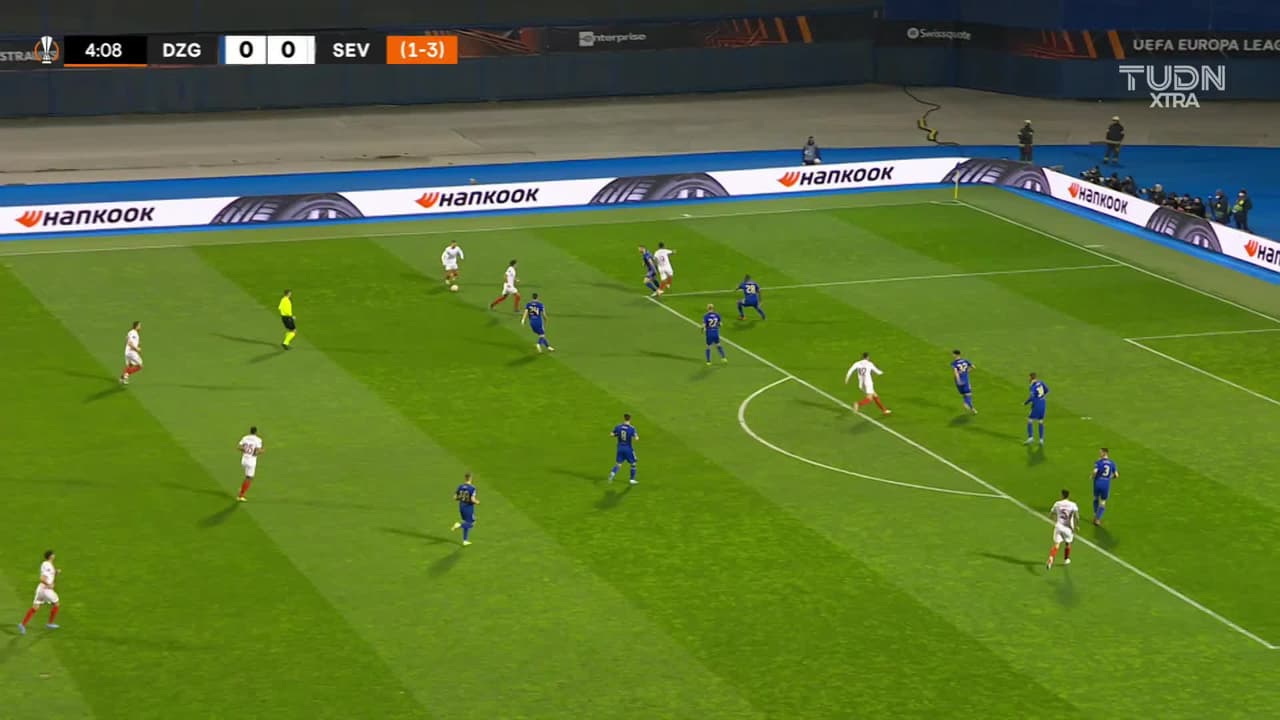 ¡TIRO ATAJADO! disparo por Alejandro Gomez.