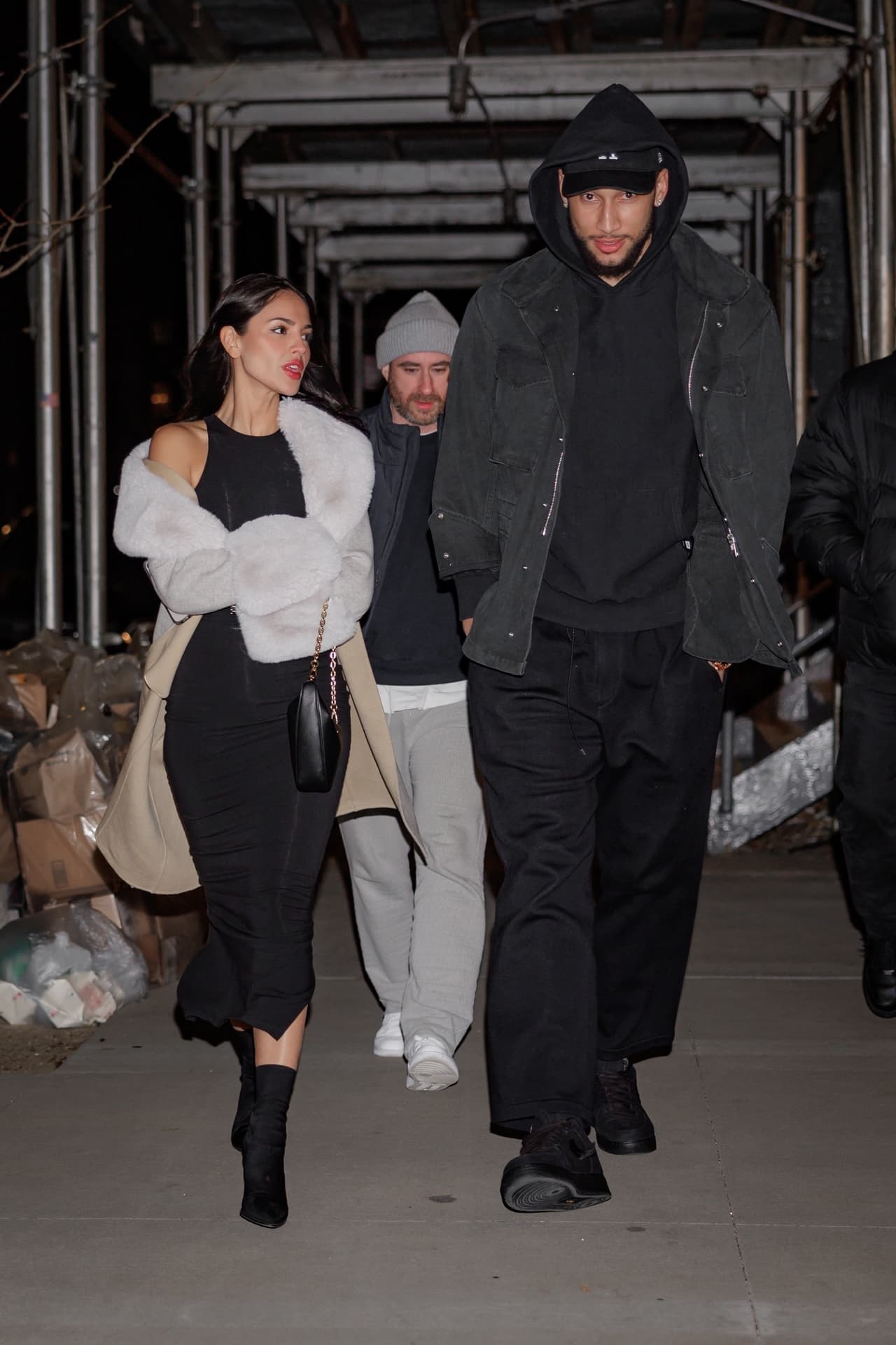 El portal Page Six también consultó a una fuente allegada a la pareja el pasado fin de semana y le dijo que Eiza González y Ben Simmons han estado saliendo desde hace "algunos meses".
<br>