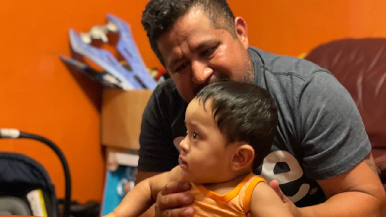 En este 
<a href="https://www.univision.com/temas/dia-del-padre">Día del Padre</a>, Alfredo celebra su día pero con el recuerdo siempre de su esposa y madre de sus hijos.