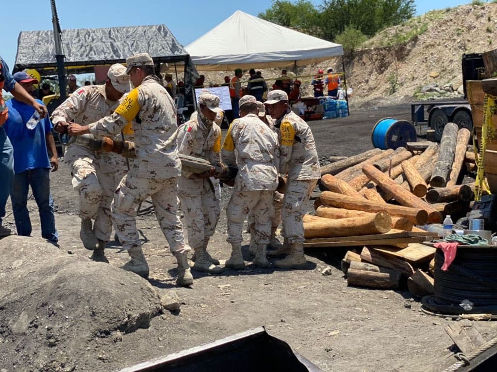 Tras más de 15 años de aquella tragedia, las autoridades solo pudieron rescatar dos cadáveres, por lo que hasta la fecha 
<b>permanecen sepultados los restos de los otros 63 mineros.</b> Esta situación ha provocado diversas manifestaciones de 
<b><a href="https://www.univision.com/noticias/noticias-de-mexico/exigen-recuperar-cadaveres-en-pasta-de-conchos">familiares quienes exigen a las autoridades que puedan ser recuperados.</a></b>