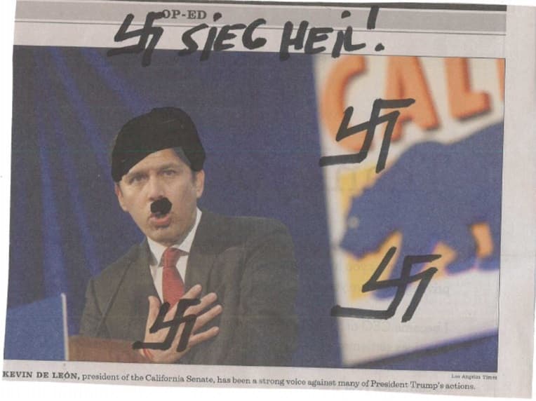 "Muérete pronto": los mensajes racistas que reciben los políticos hispanos en la era Trump