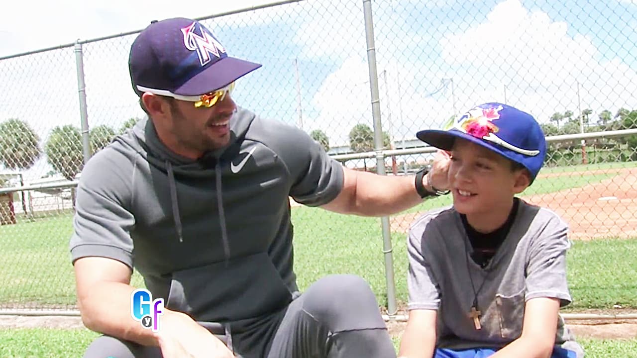Primicia: el hijo de William Levy sueña con ser pelotero y su papi le formó su propio equipo