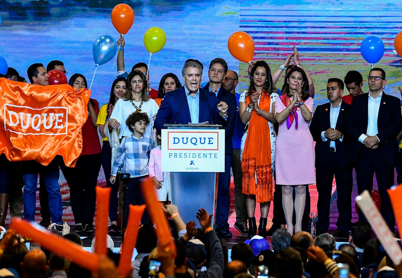 Iván Duque, candidato del partido uribista Centro Democrático, se impuso en la primera vuelta de las elecciones presidenciales en Colombia.