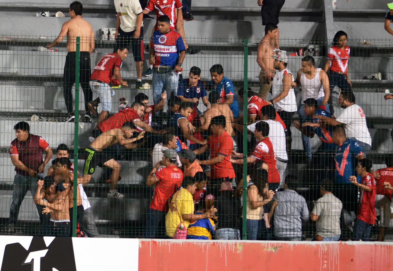 La violencia se desató en la tribuna tras el Veracruz vs. Tigres