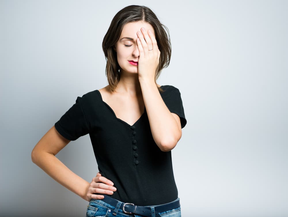 <i>TRABAJO</i>
<br>La desesperación sobre algo que aún no habrías podido responder, deja en evidencia, tu incapacidad de tolerancia a la frustración. Por ello en la respiración, podrías encontrar que todo se ajusta poco a poco y no te deja espacio para las dudas más adelante.