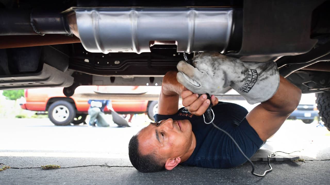Anuncian evento en Tucson para prevenir el robo de convertidores catalíticos