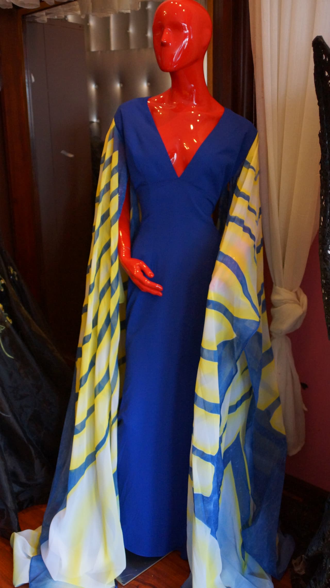 “Es un cuerpo de una mujer latina así buenona (...) La gente pensaba que estaba muy gordita Jenni, pero tenía un cuerpo bien configurado”, agregó.