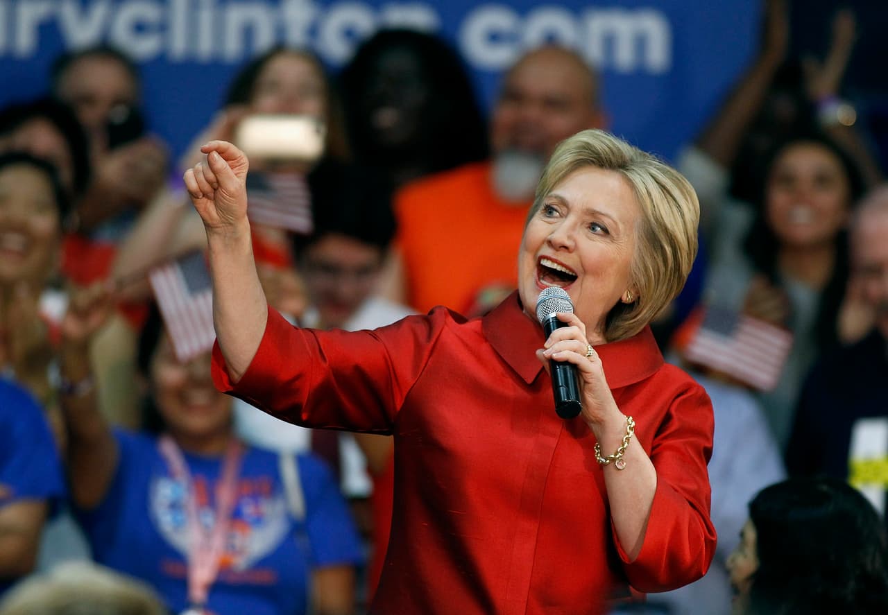 Clinton apunta a Arizona y Georgia, estados republicanos que el 'efecto Trump' podría volver demócratas