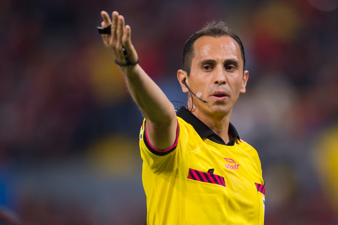 Los árbitros deciden parar la fecha 10 en protesta por las sanciones a Aguilar y Triverio