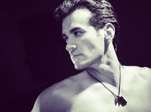 Ojalá que David nos acompañe detrás del escenario.