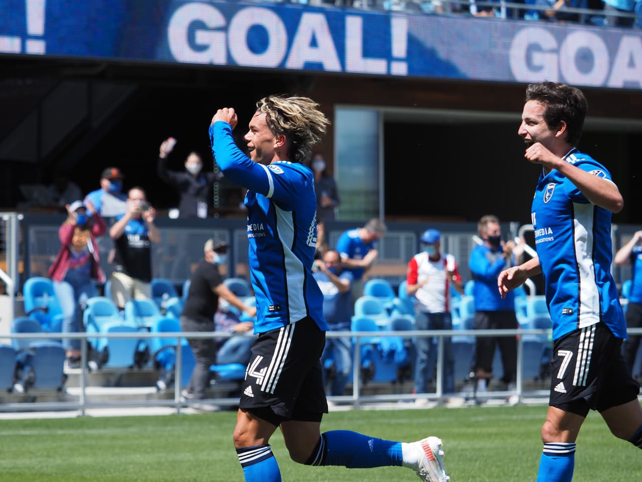 Con 17 años Cade Cowell es una de las apariciones más frescas del panorama de MLS. El delantero de San Jose Earthquakes hizo un gol y una asistencia en el triunfo 3-1 sobre FC Dallas.
<br>