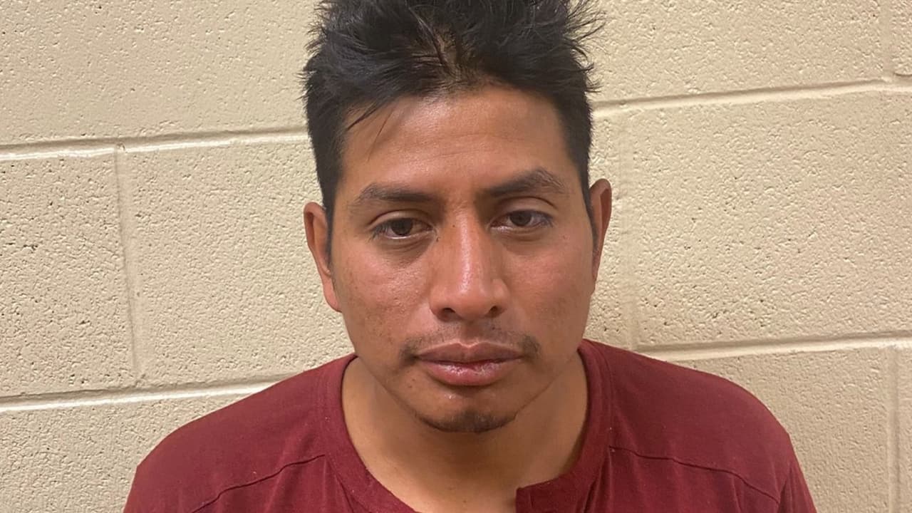 Agentes del sector de Tucson arrestaron Rolando Santos Ramírez, un inmigrante guatemalteco, que fue previamente condenado por violación en cuarto grado en el condado Sussex, Delaware. Fue arrestado cerca de Sasabe, Arizona, luego de cruzar la frontera sin documentos legales.