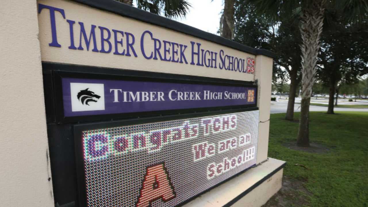 Encuentran graffiti que amenaza con tiroteo en escuela del condado de Orange