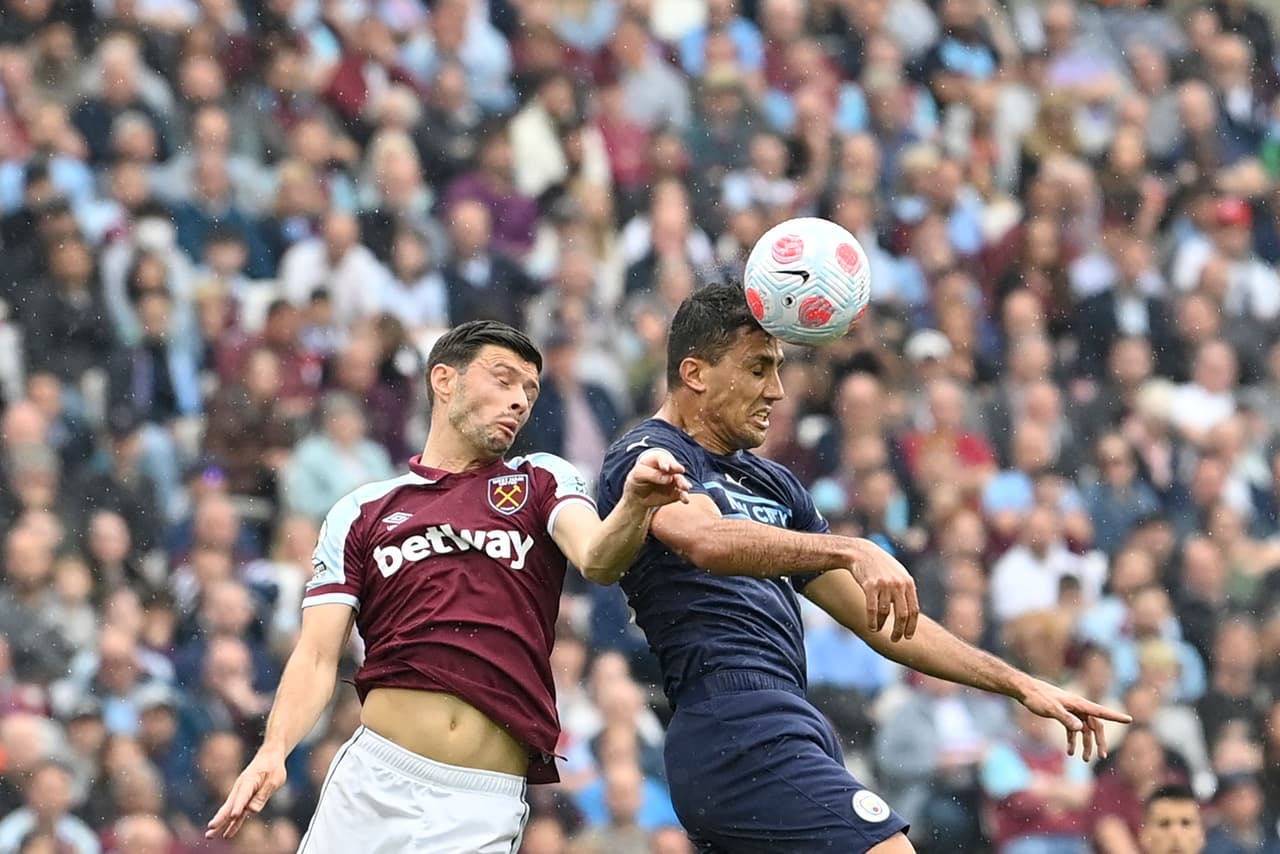 Resultados de la Jornada 37 de la Premier League: West Ham 2-2 Manchester City, Tottenham 1-0 Burnley, Watford 1-5 Leicester City, Wolves 1-1 Norwich, Leed United 1-1 Brighton, Aston Villa 1-1 Crystal Palace.
