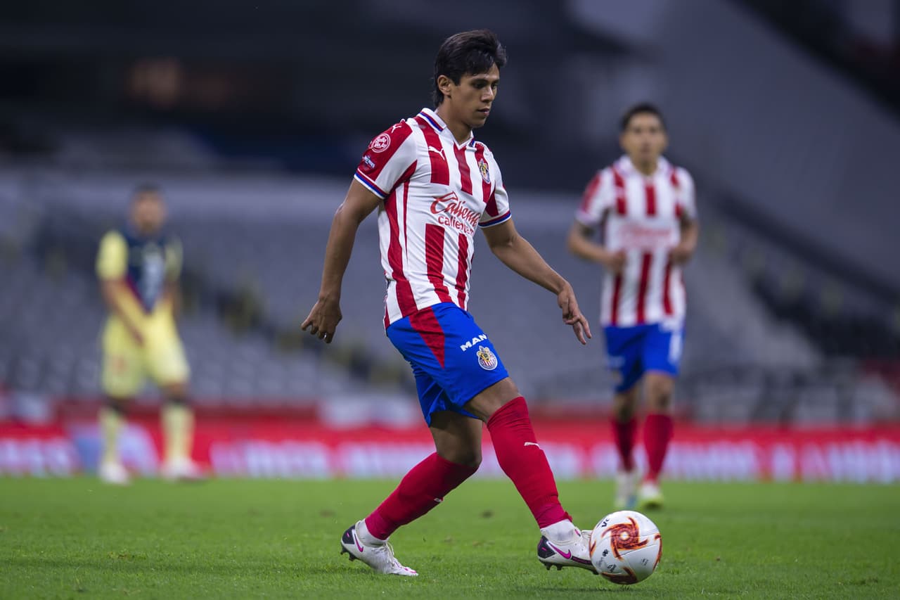 Es diestro, nació en Guadalajara y mide 1.78 m.