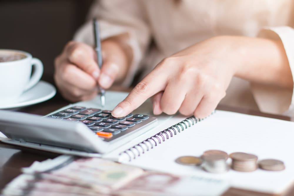 Pon orden en tus asuntos económicos y revisa lo que estás haciendo actualmente con tu presupuesto y recursos disponibles. Un reajuste es todo lo que necesitas para lograr que el 2019 sea todo lo bueno que deseas y recojas lo que has estado sembrando.