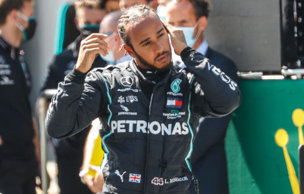 Hamilton lideró primer entrenamiento libre; Pérez fue tercero