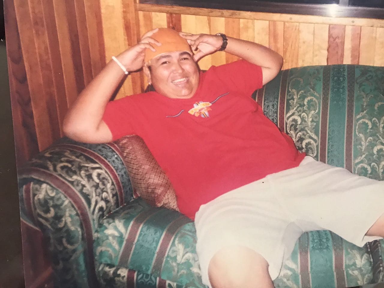 El es Ezequiel Figueroa, mejor conocido como 'El compa Cheque', músico sinaloense que desde niño batalló con el sobrepeso y que durante gran parte de su vida fue llamado 'el gordito chistoso' del barrio.