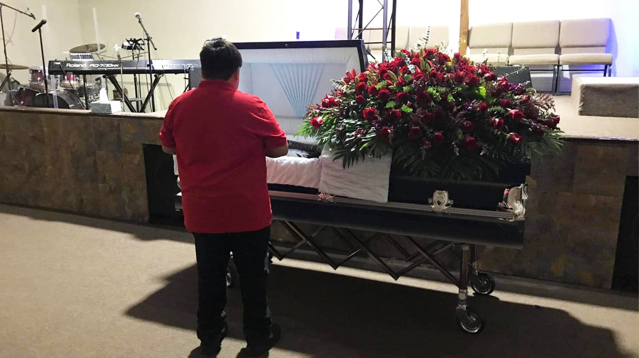 Carlos se estaba recuperando, aunque el padecimiento le provocó problemas en los riñones y tuvo que recibir diálisis.