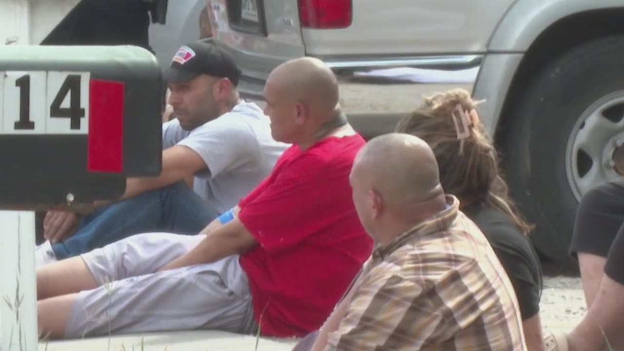 Arrestan a 19 personas en operativo en lugar de juegos clandestino al oeste de San Antonio