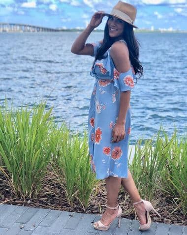 "Vamos a escribirnos, pregúntenme lo que quieran.", indicó la presentadora de 29 años de edad. Enseguida, Alejandro Chabán señaló: "¿Por qué eres tan bella, bambina?", comentario al que Franscisca respondió con emojis enviándole besos a su excompañero de Despierta América.