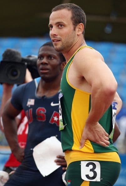 El 4 de agosto, en el estadio Olímpico de Londres, Pistorius no sólo consiguió participar en la primera ronda individual de 400, sino también clasificarse para las semifinales.