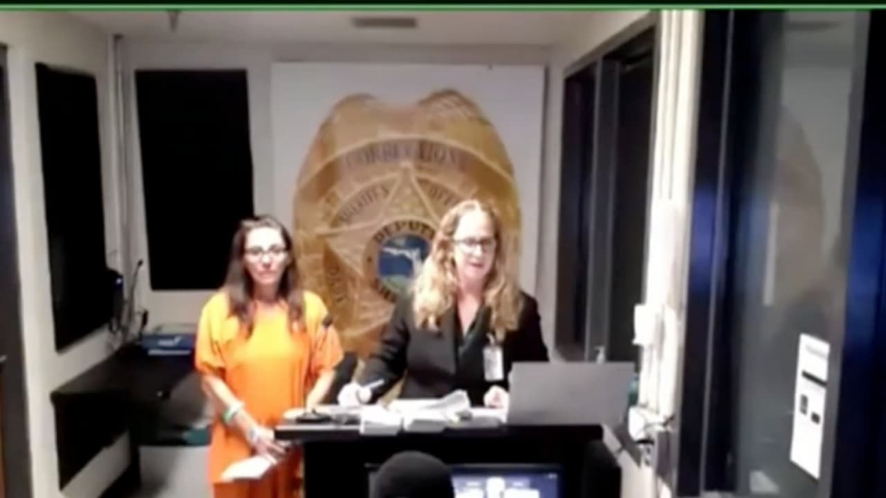 Arrestaron a una maestra en Homestead por lanzarle un zapato a un estudiante, y pegarle a otro