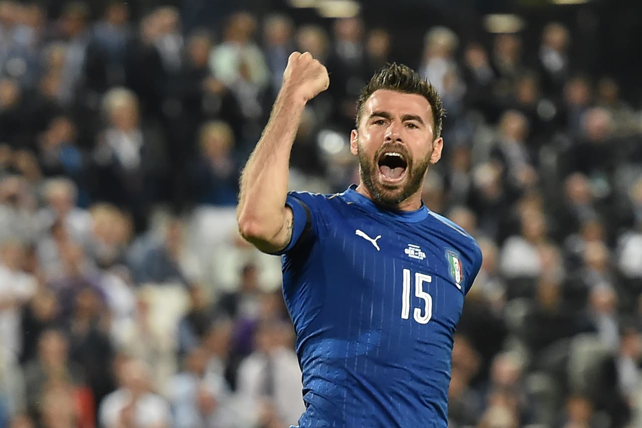 Campeón del mundo con Italia en el 2006, Andrea Barzagli permanece vigente como uno de los mejores zagueros centrales de toda Europa.