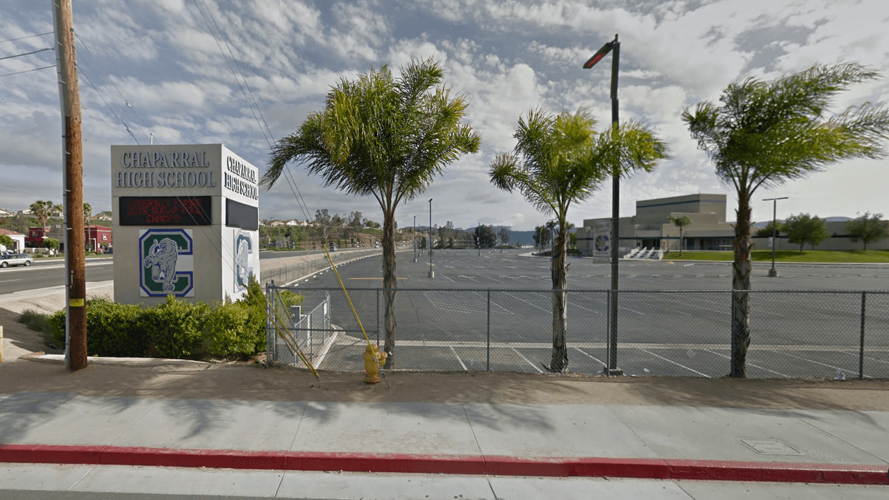 Arrestan a un joven en Riverside por amenazas de bomba haciéndose pasar por un payaso