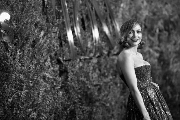 ¡Bravo por Jennifer López, que una vez más demuestra por qué es una fashionista que marca tendencia!
