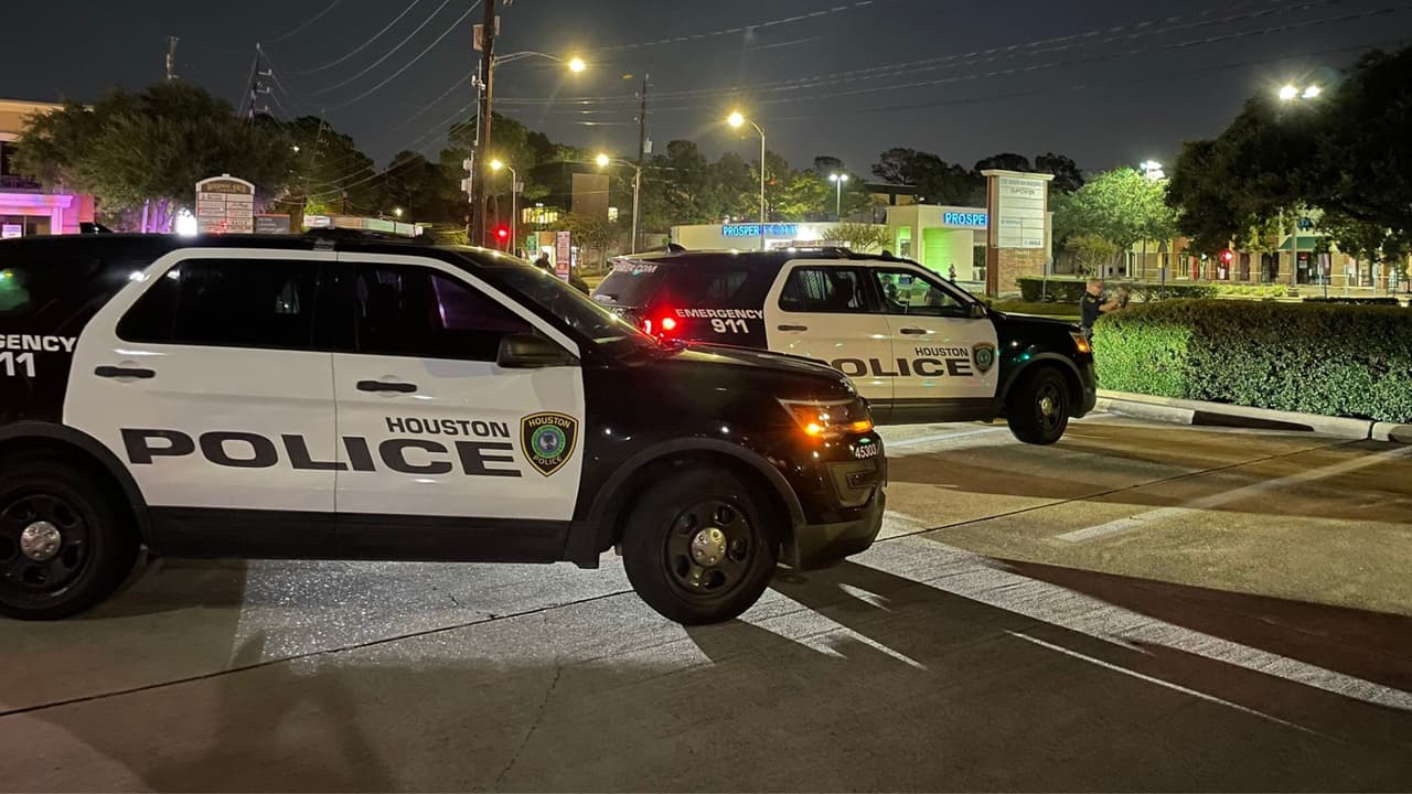 Buscan a una sospechosa de balear por la espalda a su novio tras una pelea física al sur de Houston