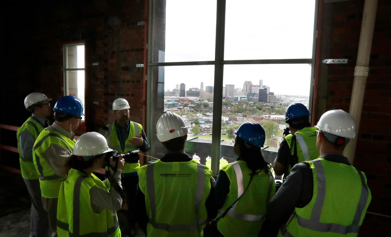 En el puesto número 4 se encuentra Kokomo, Indiana.
<br>
<br>
<b>Tamaño de la ciudad: </b>Pequeña
<br>
<b>Producción de manufactura 2018 (en miles): </b>$3,683,741
<br>
<b>Tasa de crecimiento de producción de manufactura 2014-2018 (CAGR): </b>2.9%
<br>
<b>Producción de manufactura per cápita de 2018: </b>$44,724.05
<br>
<b>Ubicación del empleo de manufactura Cociente: </b>3.5
<br>
<b>Tasa de crecimiento de empleo de manufactura 2014-2018 (CAGR): </b>0.7%
<br>
<b>Puntaje total: </b>58.2