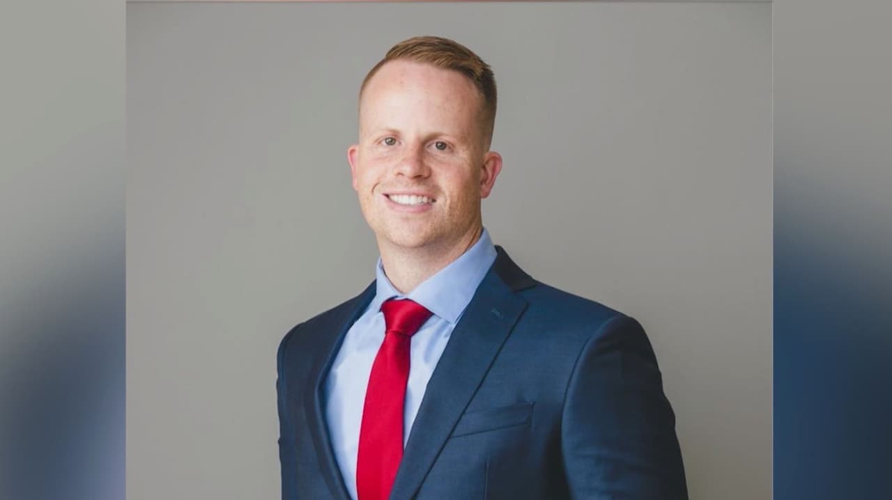 Empresarios acusan públicamente de conducta indebida a representante estatal republicano Trevor Lee