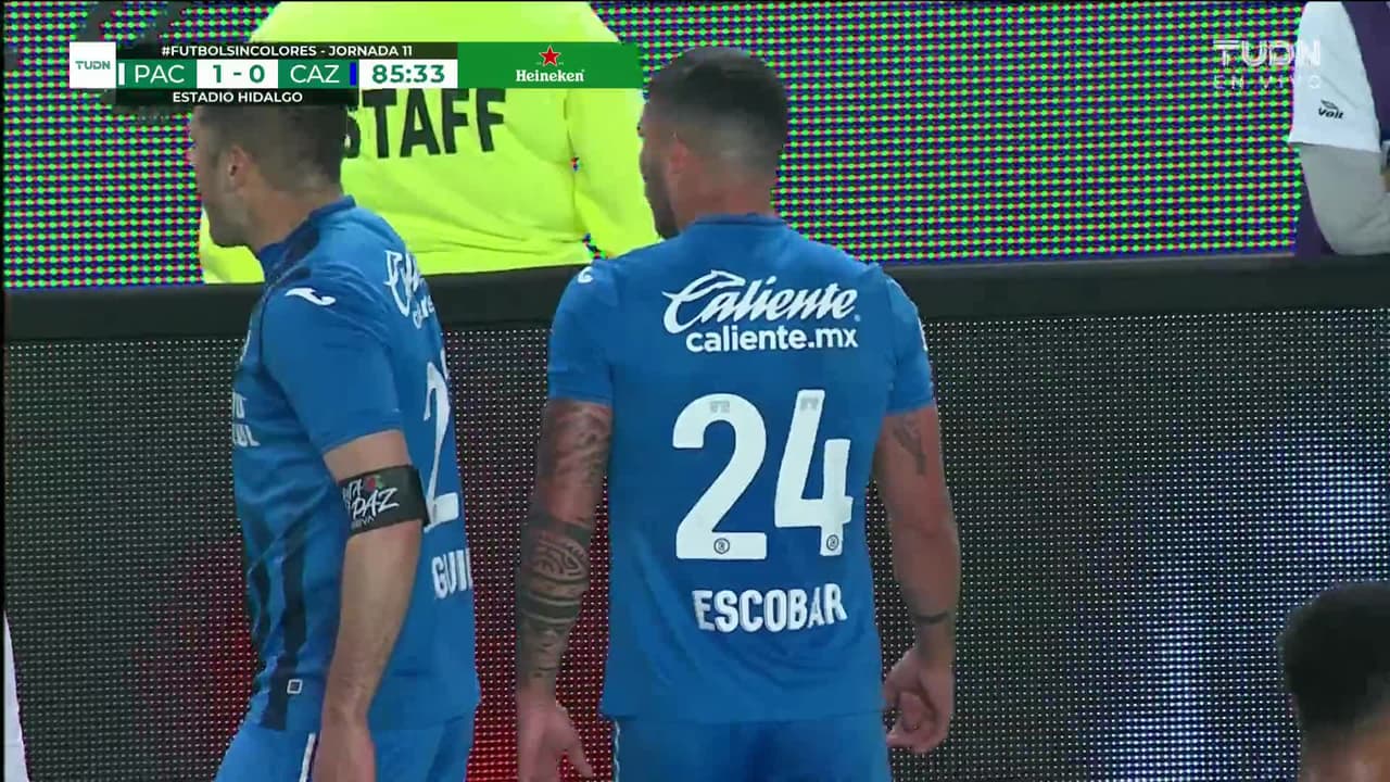¡Tarjeta Roja! Juan Escobar recibe la segunda amarilla y se va del juego.