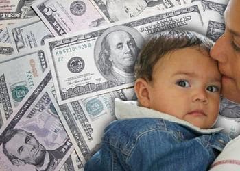 Las personas que tienen ingresos de hasta $73,000 anuales o menos pueden hacerlo a través de Free File de manera gratuita. Ahora si no tuviste tiempo para aprovechar el uso de la herramienta gratuita, el IRS dio un plazo de tres años para presentar las declaraciones de impuestos correspondientes a los años en los que se dieron estos crédito y beneficios fiscales.
<br>
<br>Aquí puedes consultar la herramienta
<a href="https://www.irs.gov/es/filing/free-file-do-your-federal-taxes-for-free" target="_blank">Free File del IRS</a> en español.