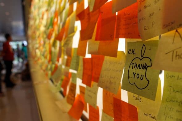 La lista de los invitados al responso por Jobs -que murió el 5 de octubre a los 56 años tras una larga batalla contra el cáncer - supuestamente incluyó al ex presidente estadounidense Bill Clinton, además de estrellas del cine y de la música y fundadores de otras grandes empresas del mundo de la tecnología.