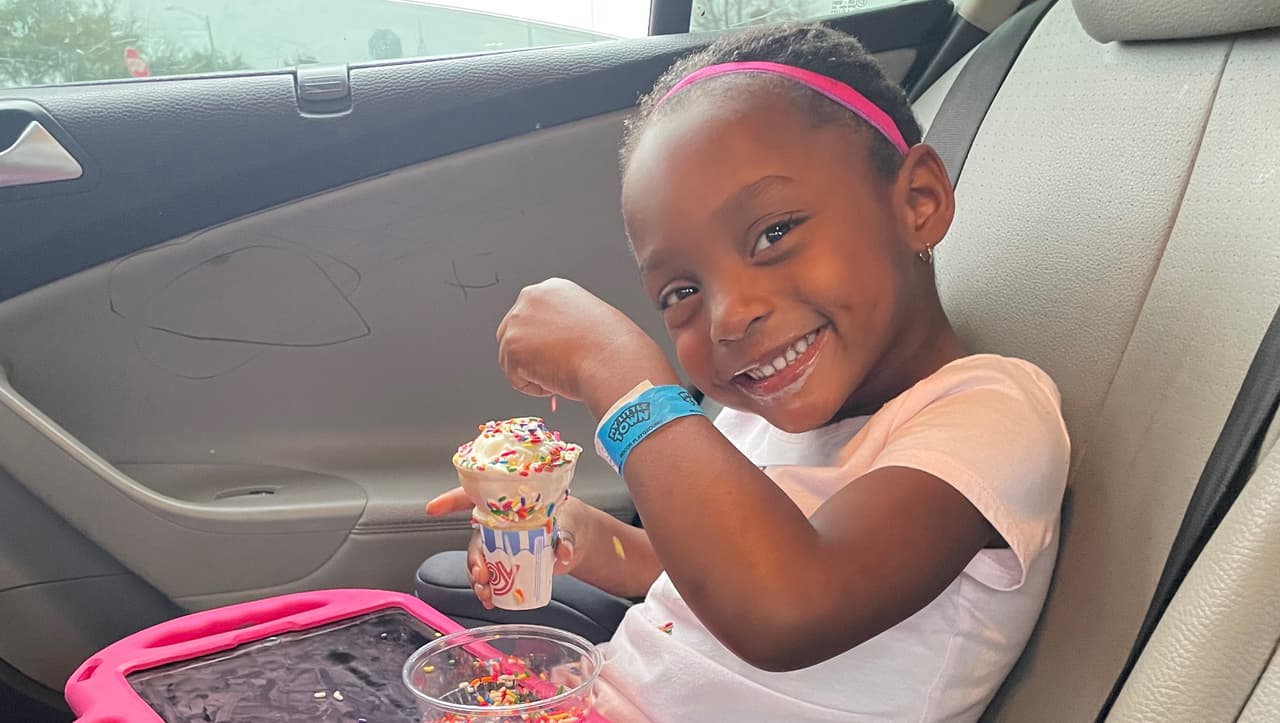 "Ava era la habladora y Ahmad el observador silencioso. (...) Manténganos en sus oraciones, este no es un viaje fácil", indica la colecta firmada por Xavier Jackson, padre de los niños.