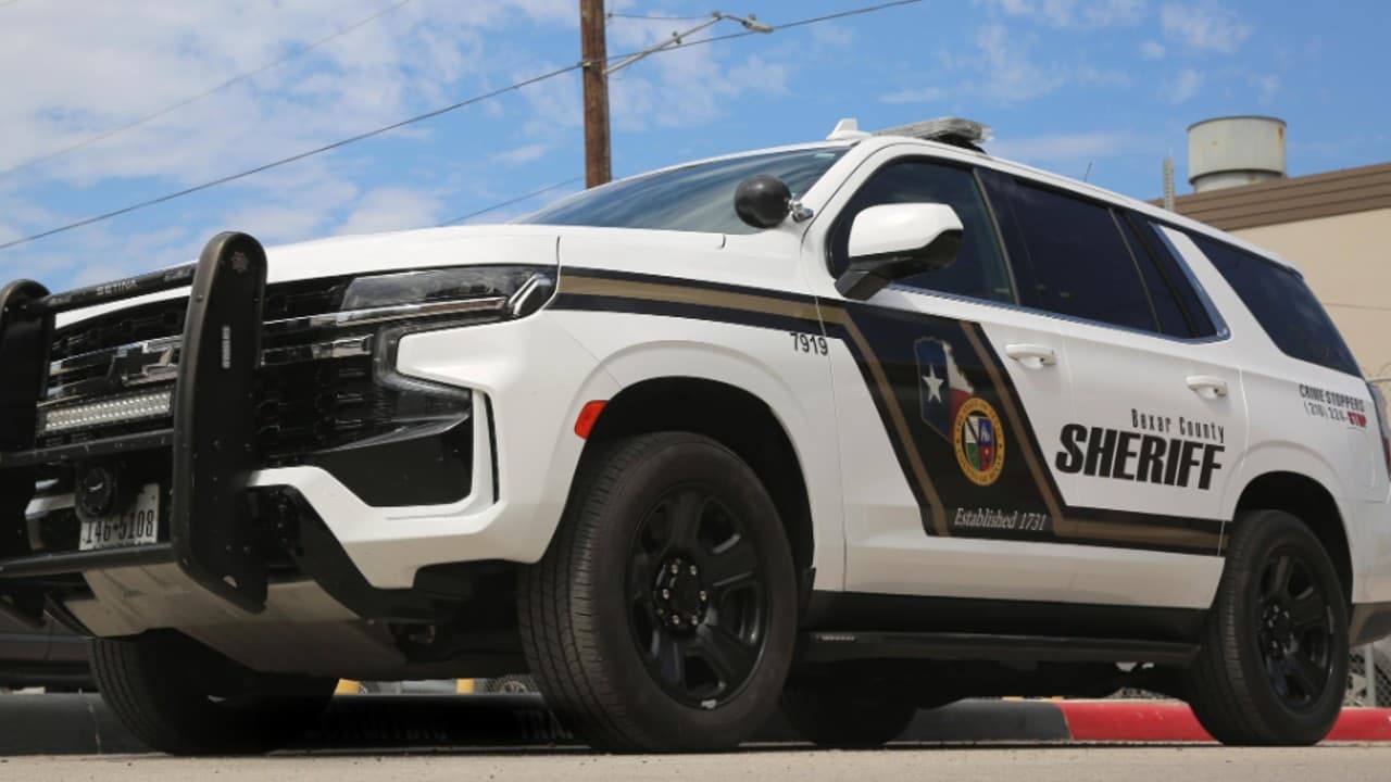 Esto sabemos del tiroteo en un Walmart y persecución del sospechoso en Bexar