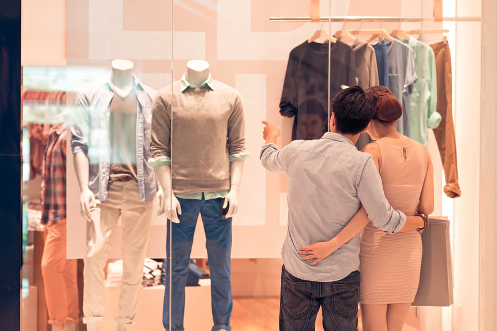 <b>CÁNCER</b>
<br>Siempre estás a la moda. En tu vestuario tienes ropa con la etiqueta de la casa de moda más cara.