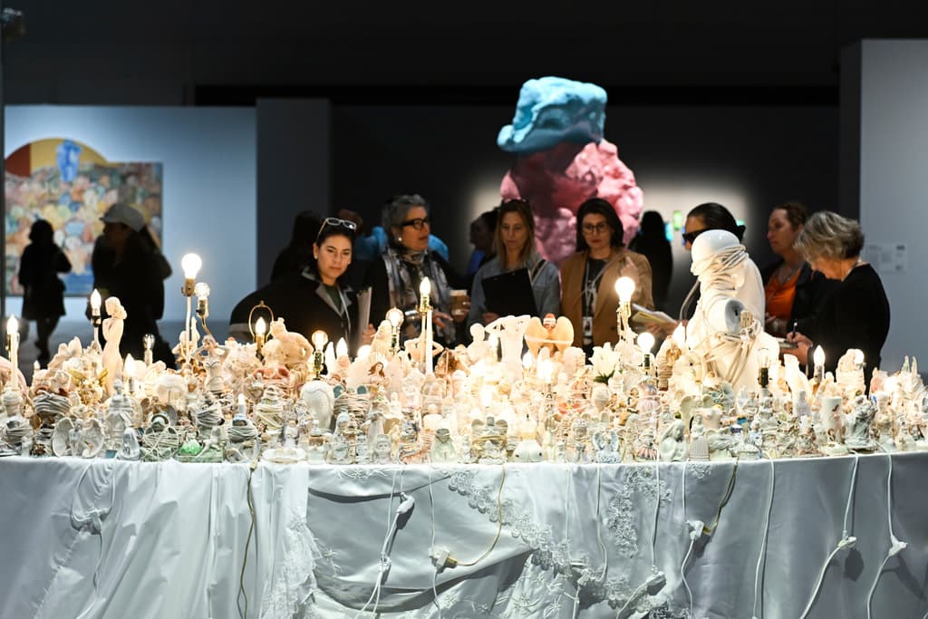 Las galerías de América Latina, como Proyectos Monclova de México, resaltan la riqueza artística de la región.