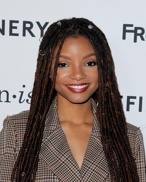 <b>Halle Bailey </b>
<br>Otra cinta 'live action' que está en puerta es 'La Sirenita'. Desde que se confirmó el proyecto, los fans estaban opinando sobre quién sería la actriz perfecta para el papel y, en 2019, se comunicó que sería Halle Bailey.