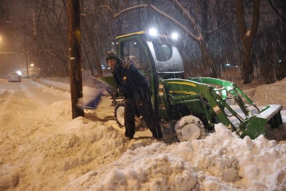 Con máquina o pala, lo importante es tener paciencia para retirar la noeve.