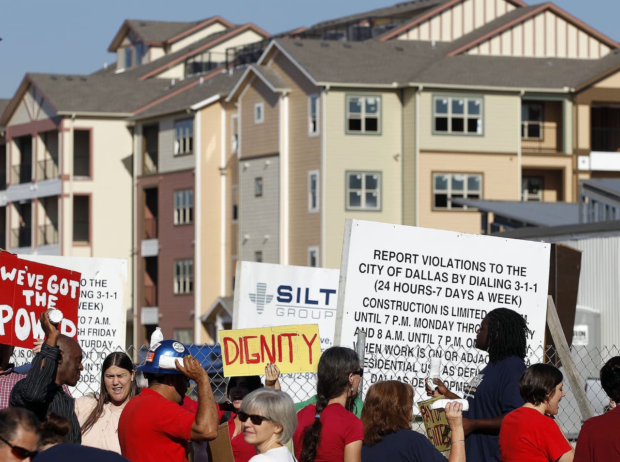Más de la mitad de los texanos opina que paga demasiado por su vivienda