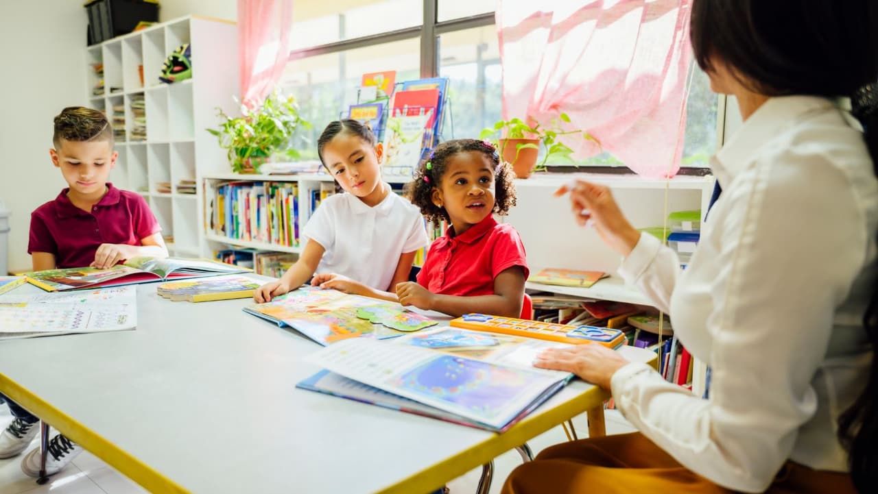 Nuevo programa tiene como objetivo capacitar a estudiantes para que se conviertan en maestros