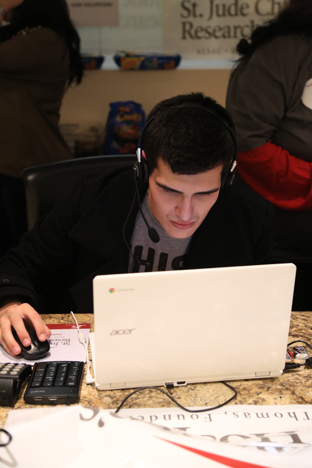 <b>Adriel Favela</b> estuvo muy atento y no se le fue ninguna llamada.
<br>
<br>
<b>DONA AQUÍ: <a href="http://bit.ly/UnidosConStJude" target="_blank">bit.ly/UnidosConStJude</a></b>