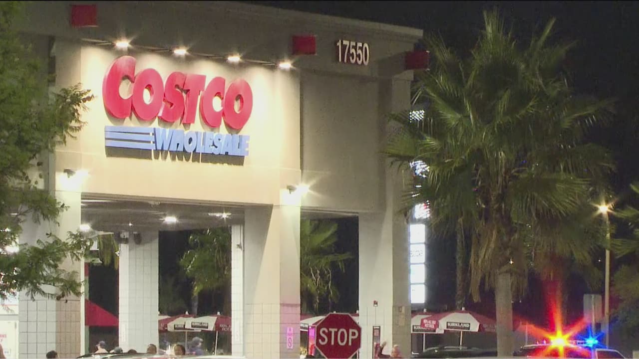 Mujer sufre trauma en el cráneo intentando evitar el robo de su cartera en estacionamiento de tienda Costco