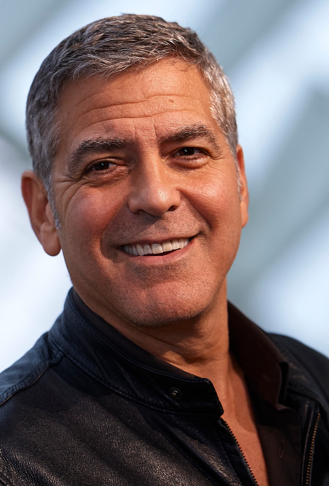 Ese evento fue organizado por George donde logró reunir a grandes celebridades solo con un fin; ayudar. En total, el evento recolectó 61 millones de dólares en donaciones del público, un récord absoluto.