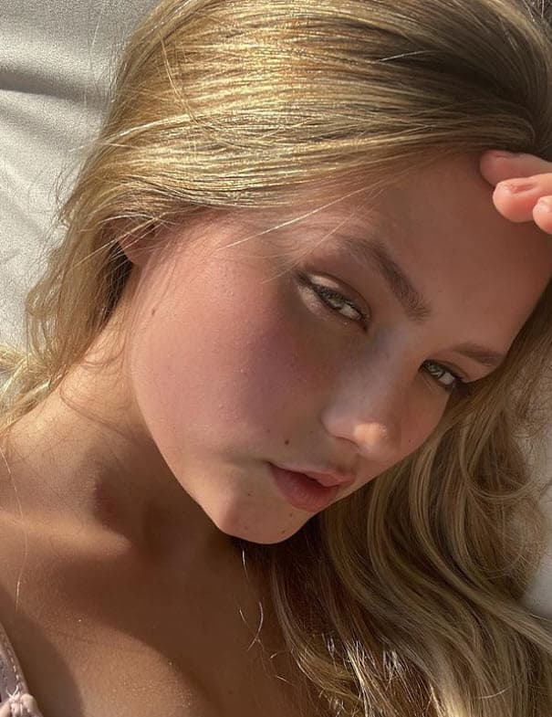 A su corta edad Isabella ha ganado varias preseas por su trabajo, entre ellos dos 
<b>Premios Bravo</b>, un
<b> TVyNovelas </b>y
<b> </b>un
<b> Kids Choice Awards México.</b>
<br>